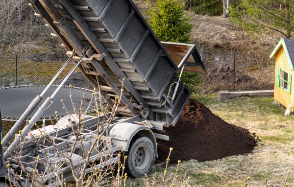 Yard Soil Delivery in New York